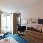 Veeve - Peaceful Pigalle